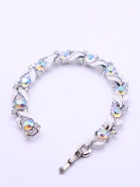 Vintage signed Lisner Aurora Crystal Silver-Tone Link Bracelet 6.25-6.5” on cone